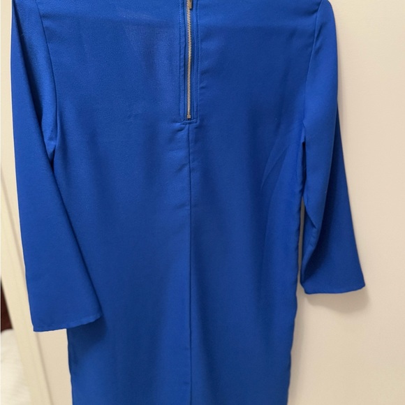 Blue V-Neck shift dress - Picture 3 of 5